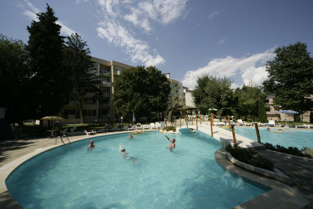 Ljuljak Hotel Sables d'or Extérieur photo
