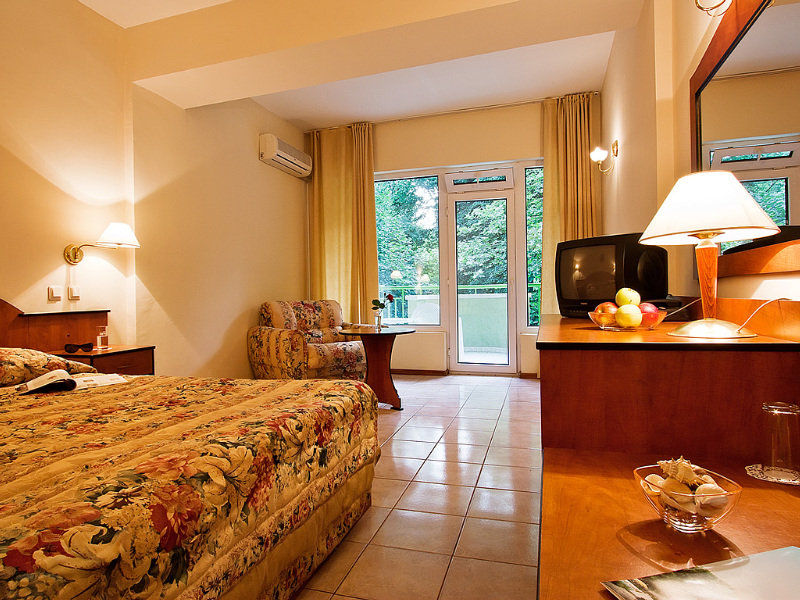 Ljuljak Hotel Sables d'or Extérieur photo