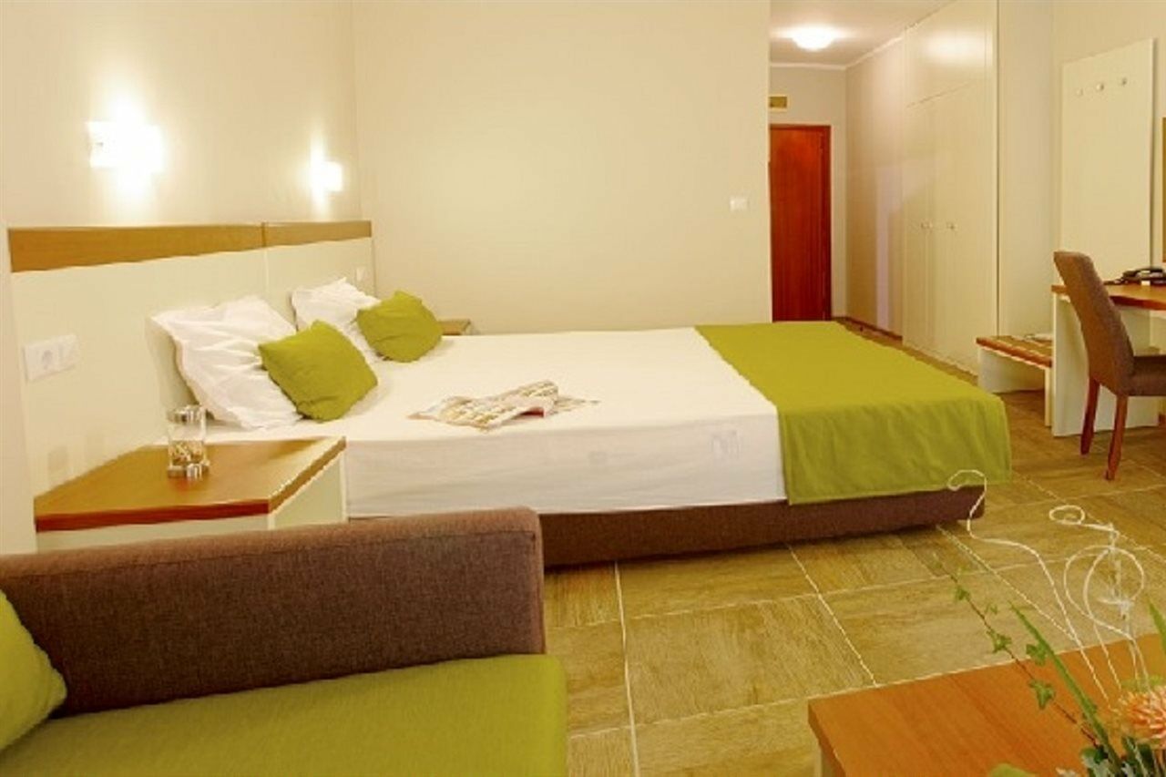 Ljuljak Hotel Sables d'or Extérieur photo