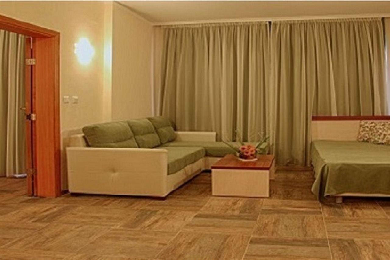 Ljuljak Hotel Sables d'or Extérieur photo