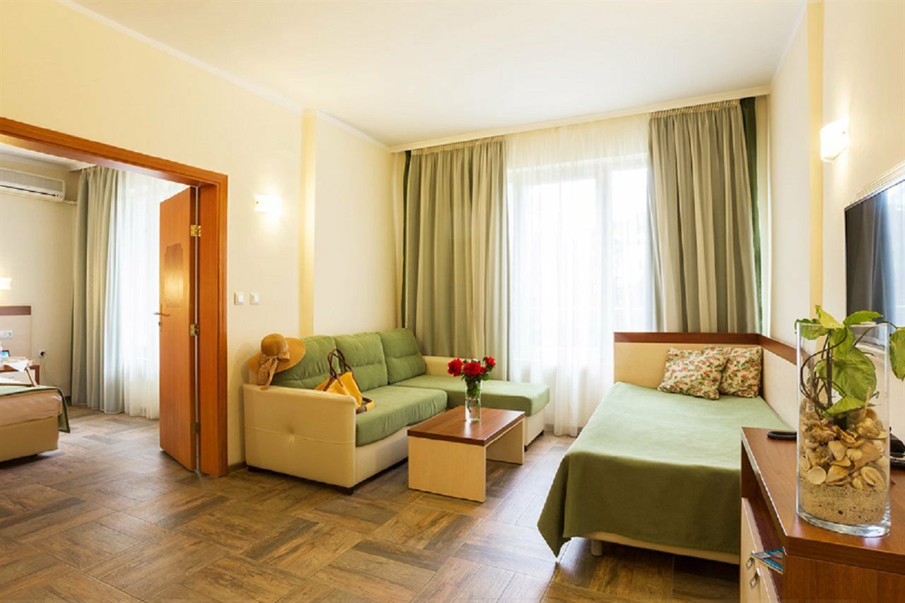 Ljuljak Hotel Sables d'or Extérieur photo